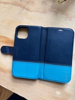 Two-Tone Navy & Light Blue Wallet Phone Case for Iphone 15